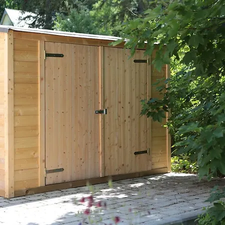 度假居 Rekreacni Vilka Zlenice