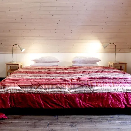 度假居 Rekreacni Vilka Zlenice